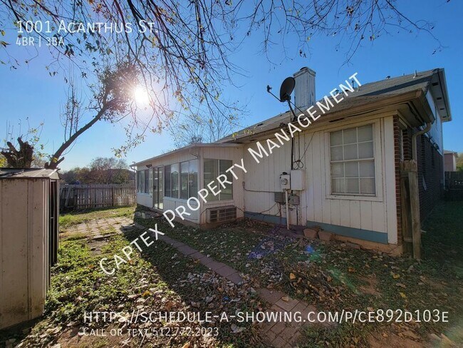 Building Photo - 1001 Acanthus St