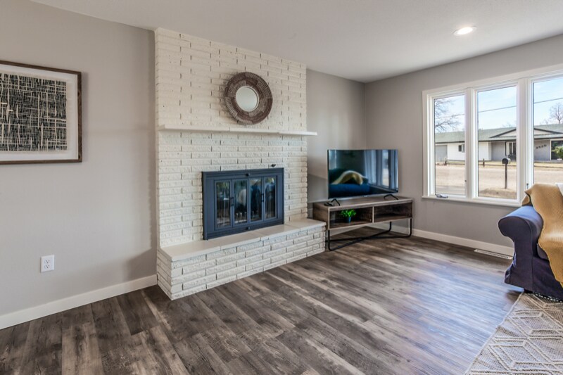 Building Photo - 3521 Kenyon Dr