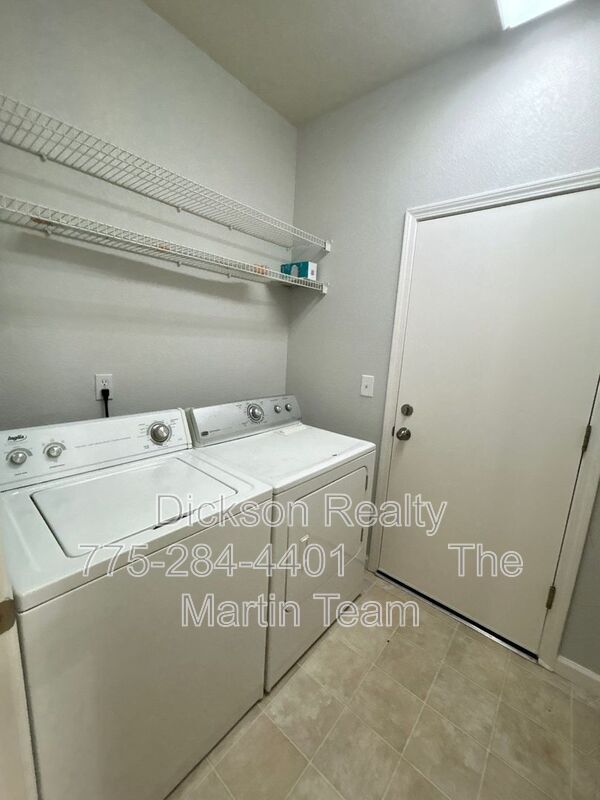 Building Photo - 2841 Granville Dr
