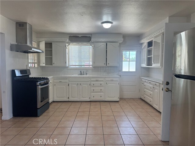 Building Photo - 758 W Longden Ave