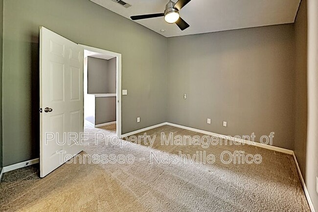 Building Photo - 2042 Shaylin Loop