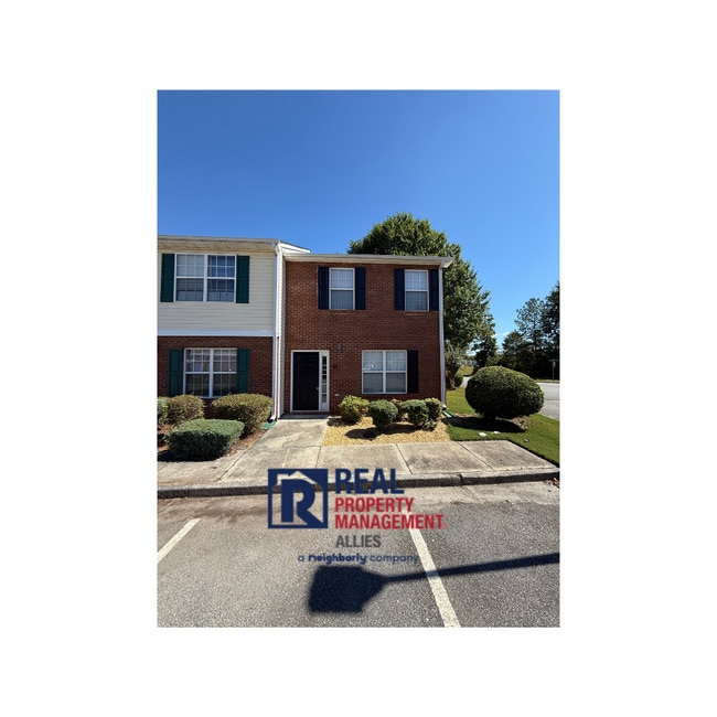 Primary Photo - Great Location in Adairsville
