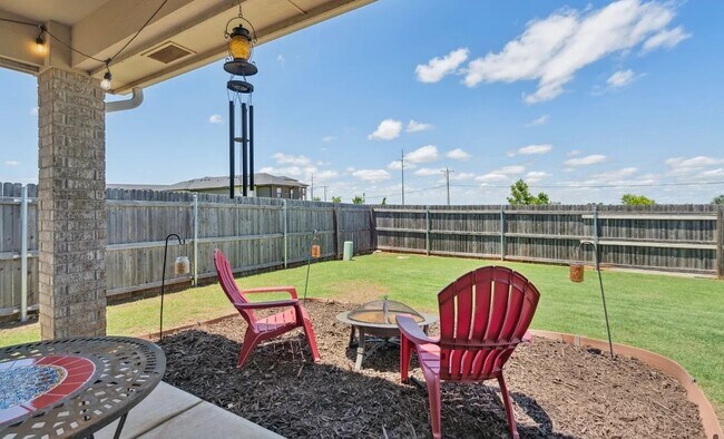 Building Photo - 19217 Bajo Dr