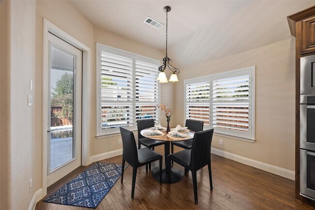 Building Photo - 864 Gaited Trail