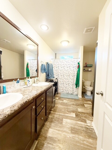 Building Photo - 108 N Cambrian Ave