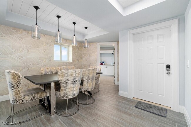 Building Photo - 9051 Gulf Shore Dr