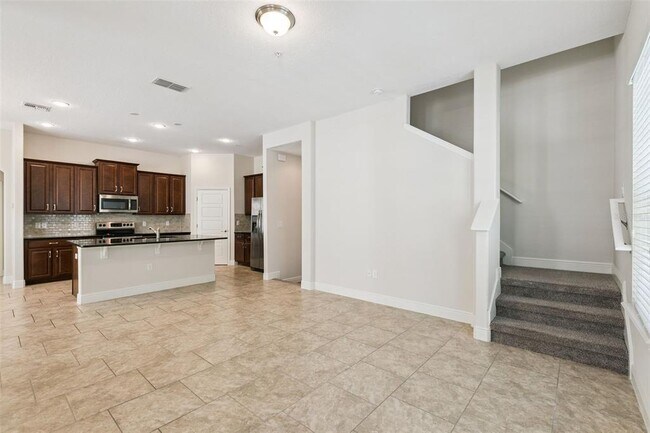 Building Photo - 2333 Lobelia Dr