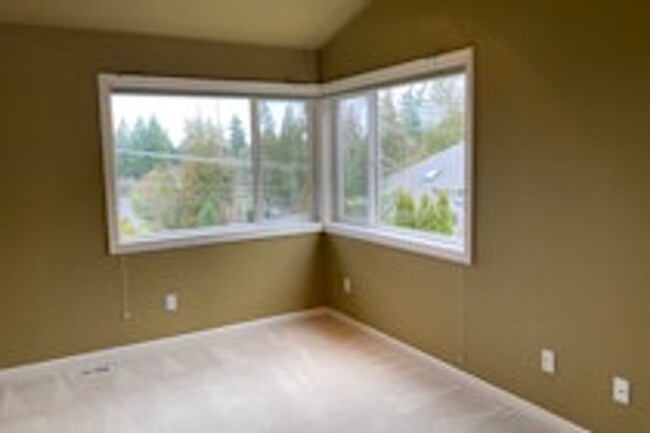 Building Photo - 4bd/2ba House in Newcastle