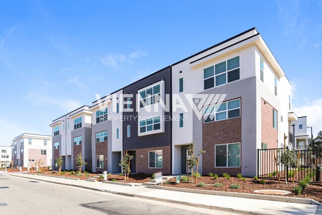 Building Photo - 7996 Quiet Knolls Dr