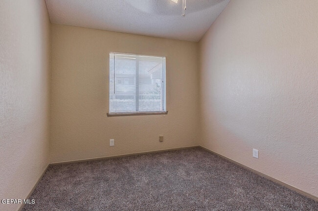 Building Photo - 4517 Loma De Cobre Dr