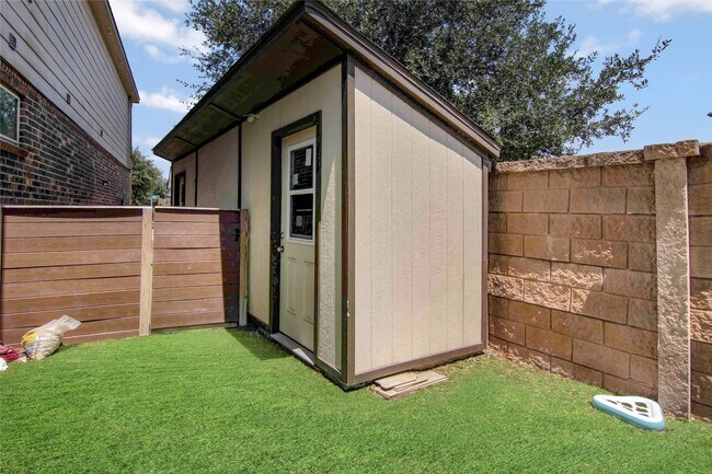 Building Photo - 5203 Kingship Ct