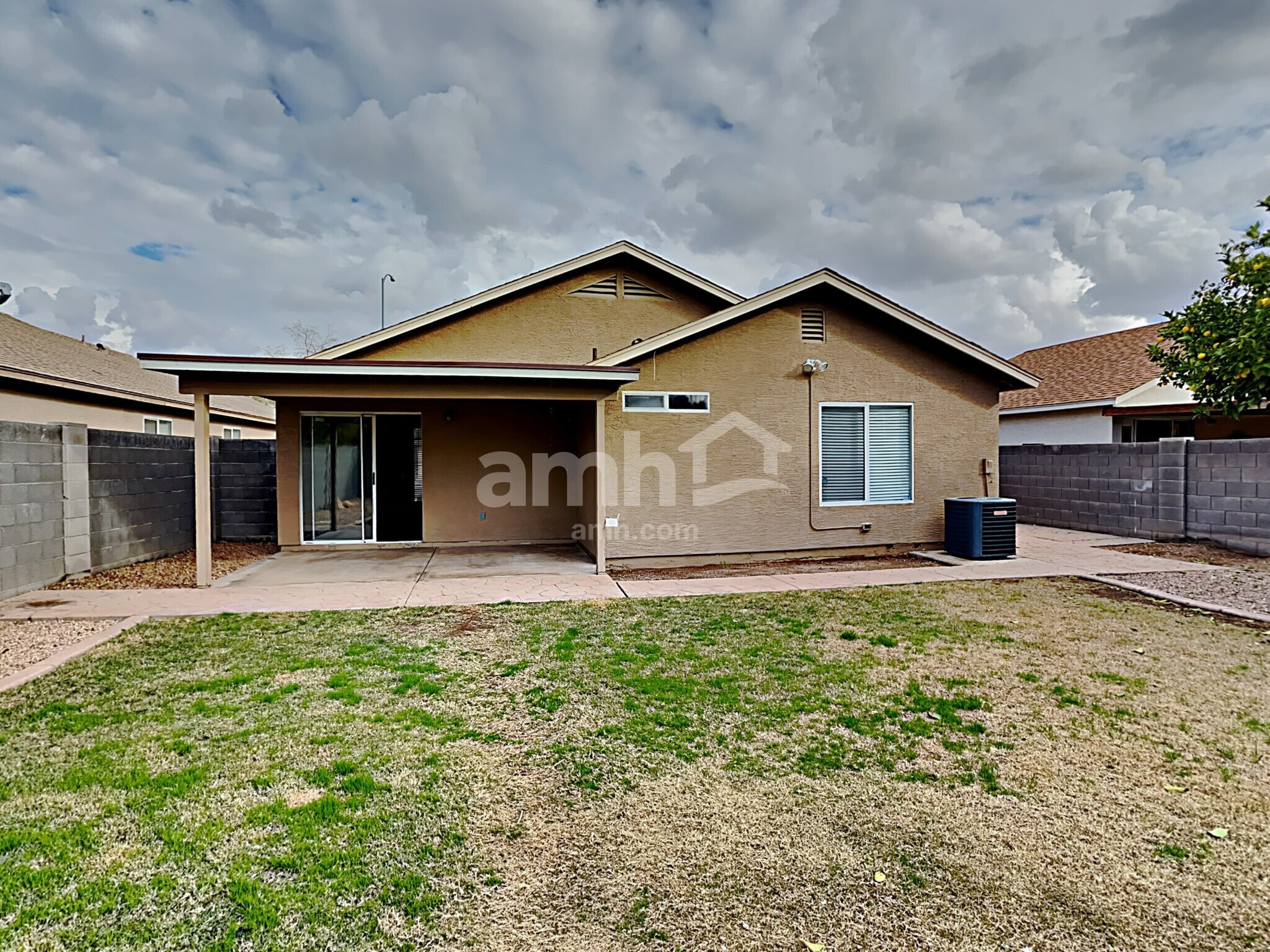 Building Photo - 426 S Luther