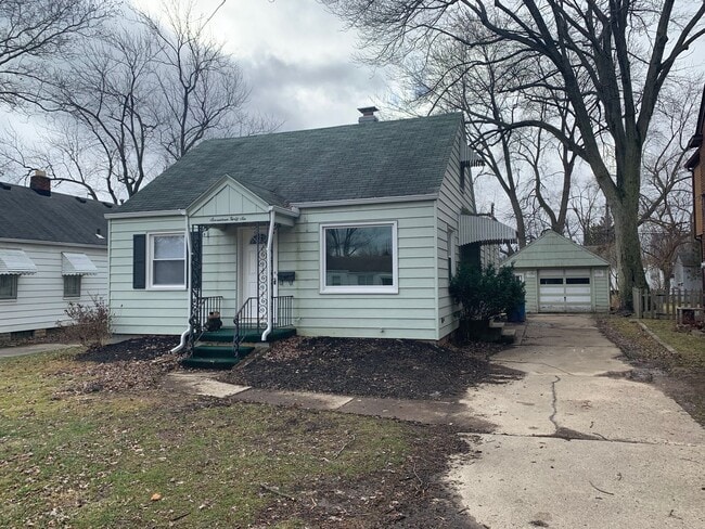 Primary Photo - 3 Bedroom home in great neighborhood!