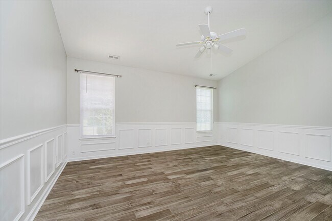 Building Photo - 9413 N Bayfield Dr