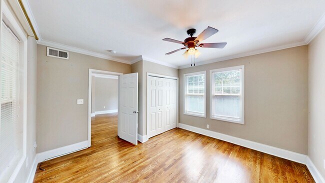 Building Photo - 2131 Kirkwood Ave