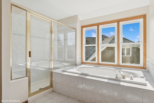 Building Photo - 2327 Flat Rock Ct