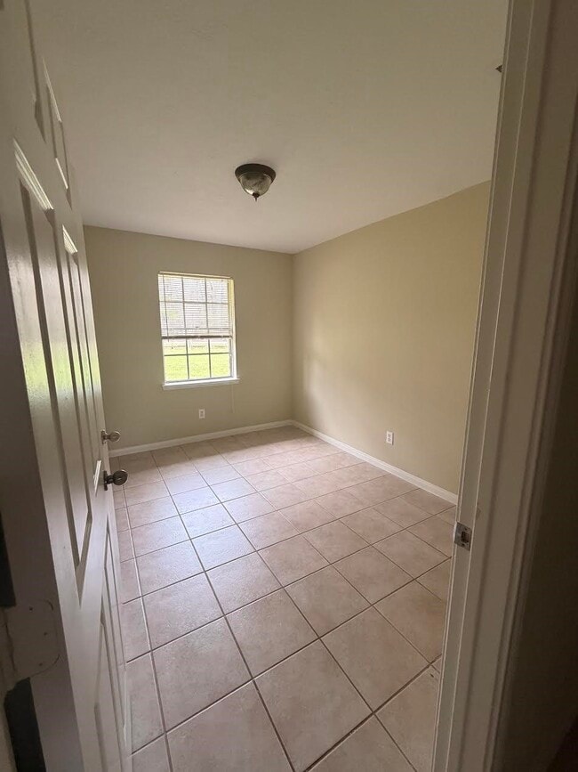 Building Photo - 15915 Indian Springs Trail