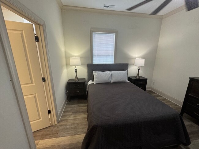 Building Photo - Fully Renovated Home just minutes from Downtown Rock Hill