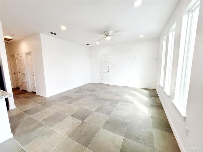 Building Photo - 3819 Bella Costa Dr