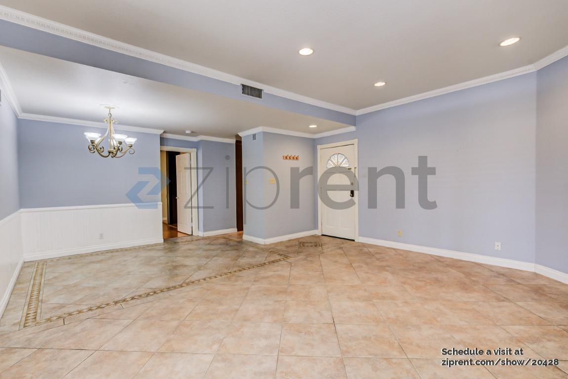 Building Photo - 601 N Kenwood St