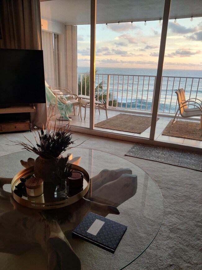 Building Photo - 4200 S Ocean Blvd