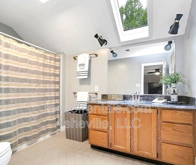 Building Photo - 28 Big Rock Rd