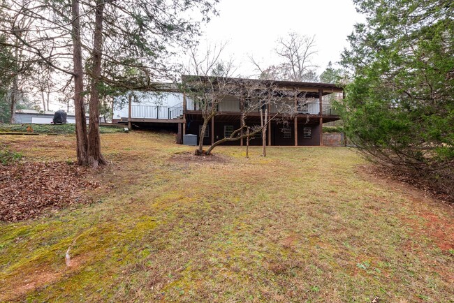 Building Photo - Oconee Country Living on 8+ Acres w/ Full ...