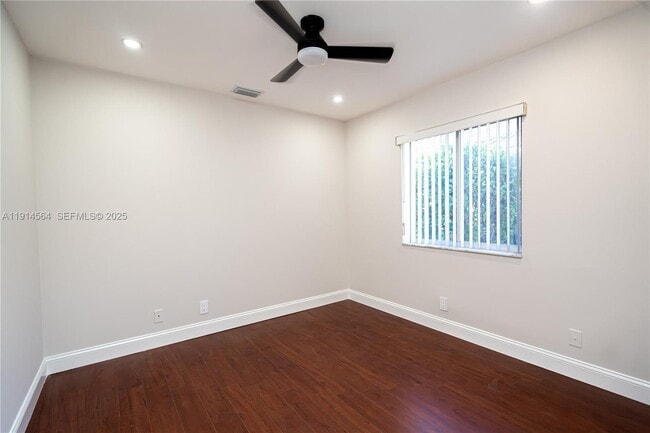 Building Photo - 1592 Salerno Cir