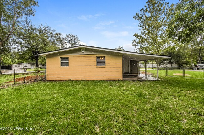 Building Photo - 6705 Miller St