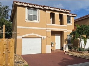 Building Photo - 953 NW 135th Ave