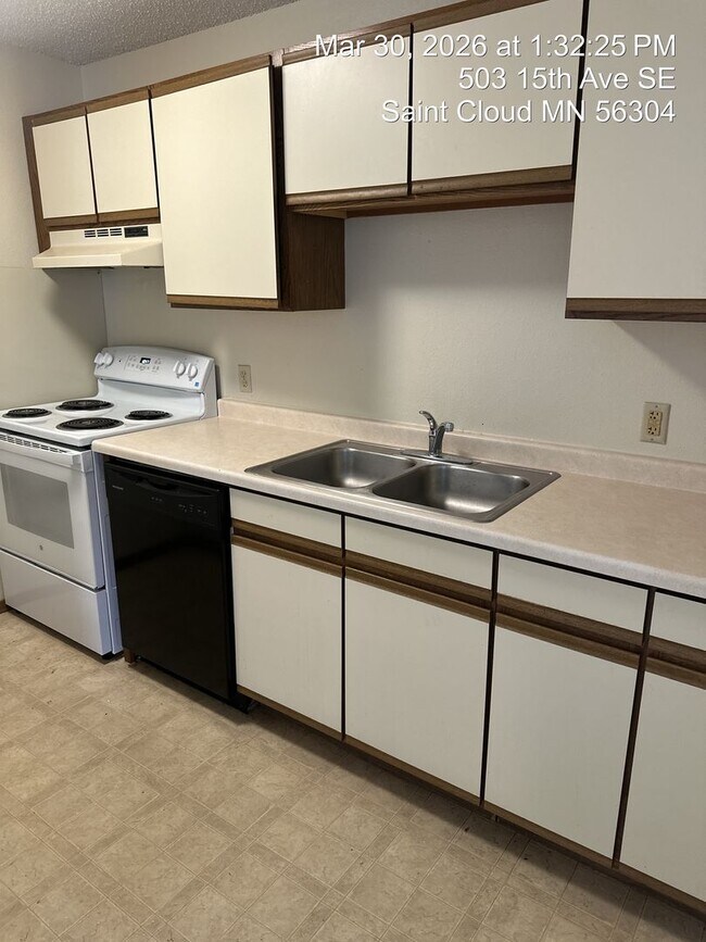 Building Photo - Two Bedroom