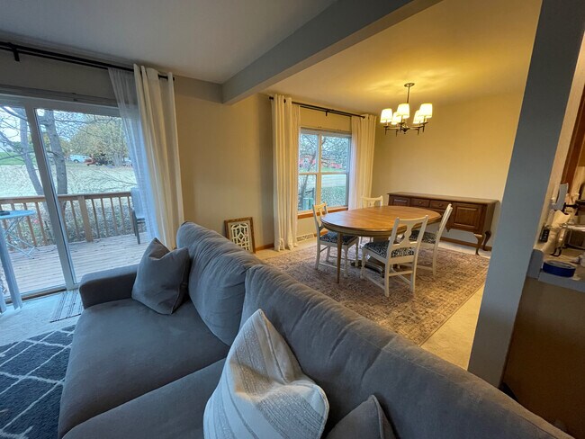 Building Photo - 1417B 2nd St