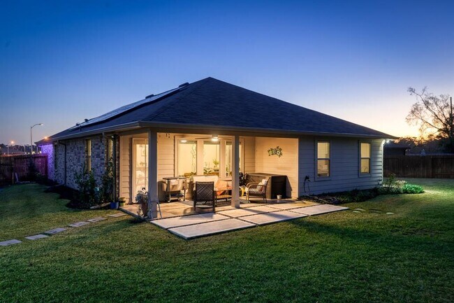 Building Photo - 24630 Charlton Green Ln