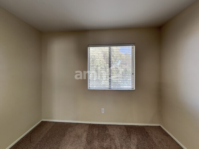 Building Photo - 193 Caswell Ct