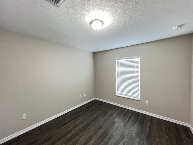 Building Photo - AWESOME 3 BD/2BA Home in Ocala!! Ready for Move-In