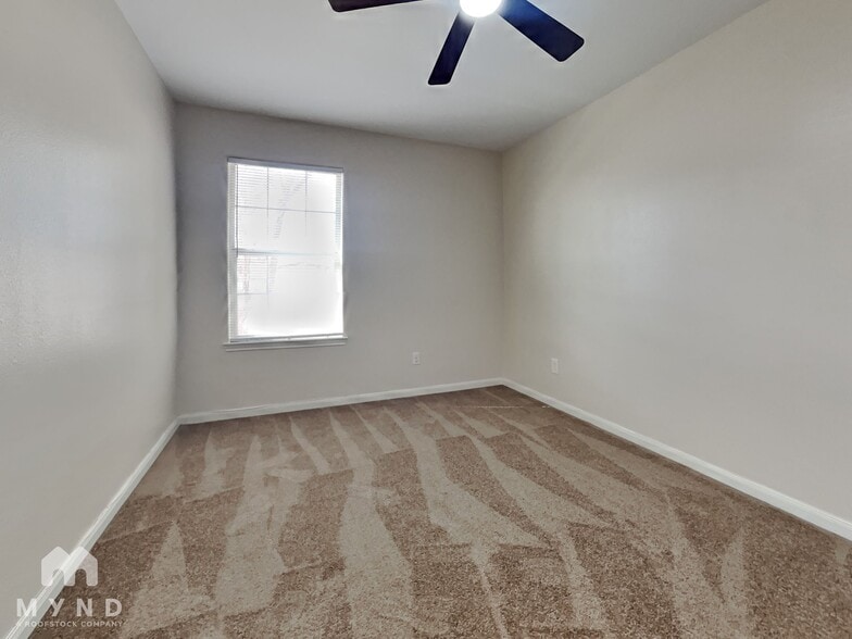 Building Photo - 6128 Sidney St