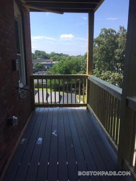 Building Photo - 20 Winthrop St