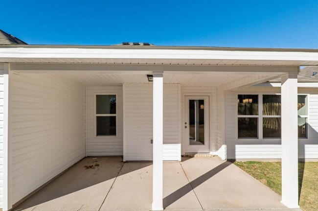 Building Photo - 7320 Paisley Cir