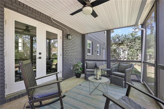 Building Photo - 677 Hillandale Cir