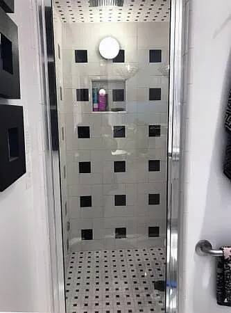 Building Photo - 1076 61st St