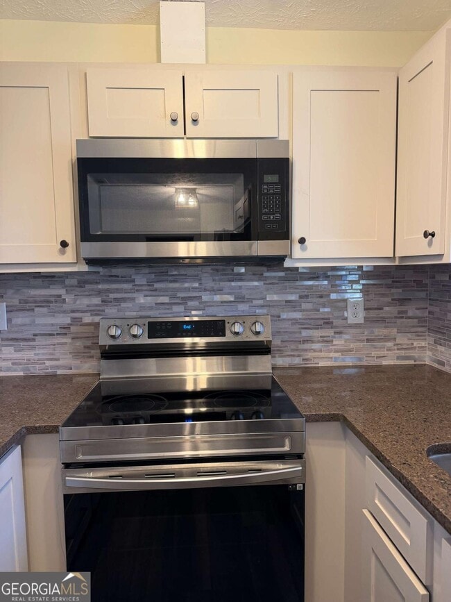 Building Photo - 1135 Casteel Rd