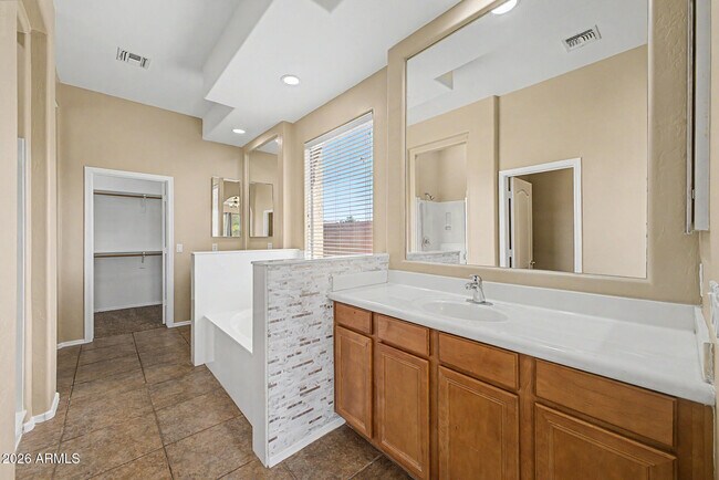 Building Photo - 12929 W Vista Paseo Dr