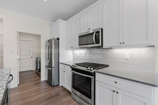 Building Photo - 521 Upper Ridgepointe Ct