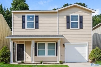 Building Photo - 204 Farmington Dr