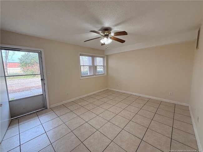 Building Photo - 713 North St