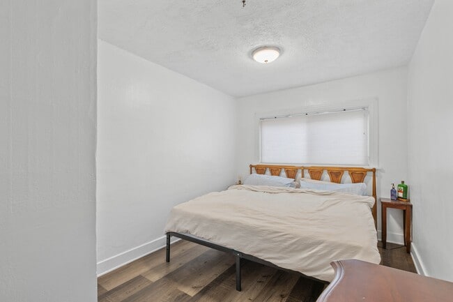 Building Photo - 722 S 700 E