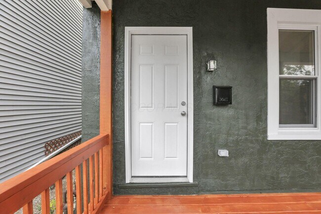 Building Photo - 2486 Findley Ave