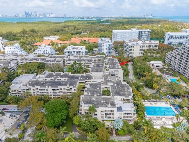 Building Photo - 161 Crandon Blvd