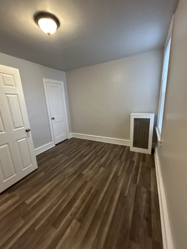 Building Photo - 4129 Greeby St