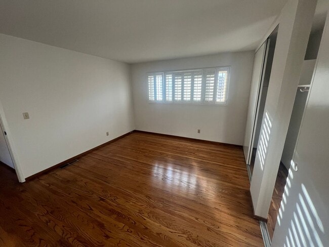 Building Photo - Beautiful 4 bed 2 bath home in Sunnyvale. Must see!